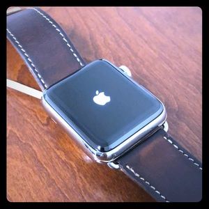 Hermès Apple Watch Series 2 42mm MNQ32CL/A (A1758)